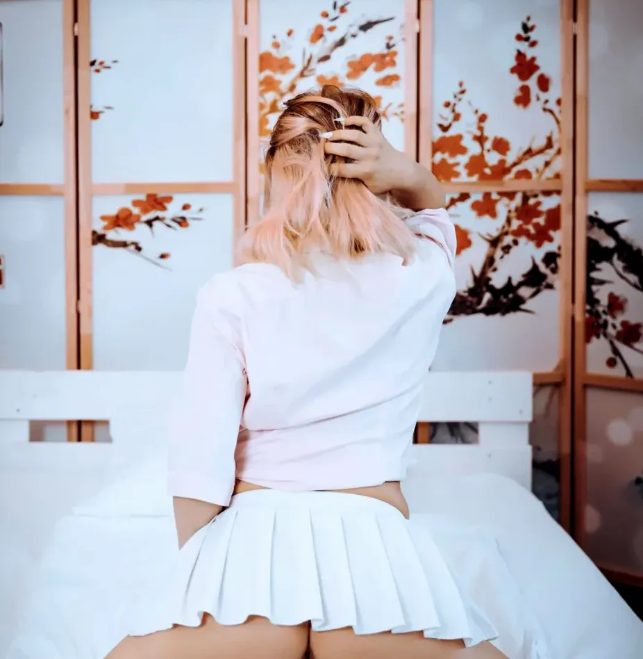 Doris, 23