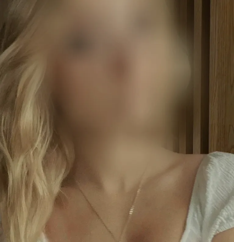 Elisa, 19