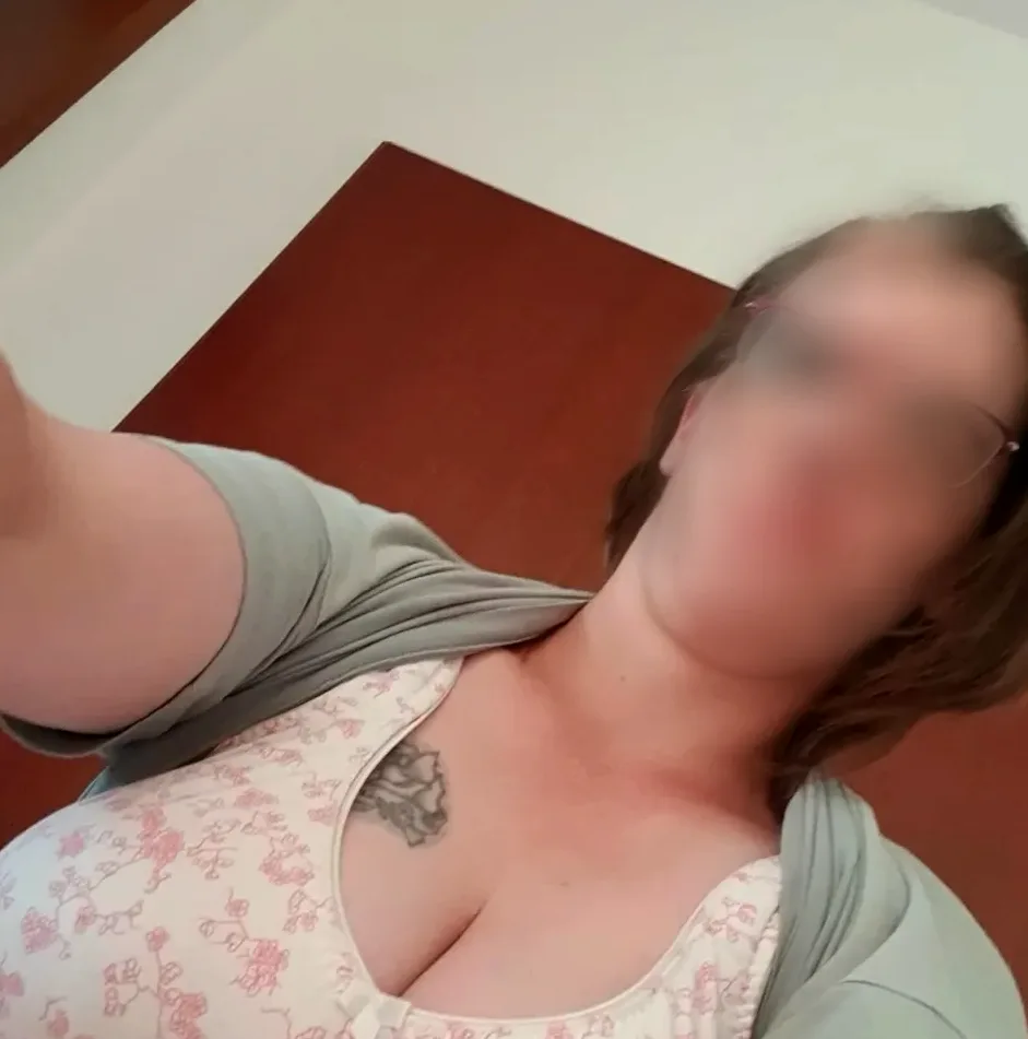 Laura, 35