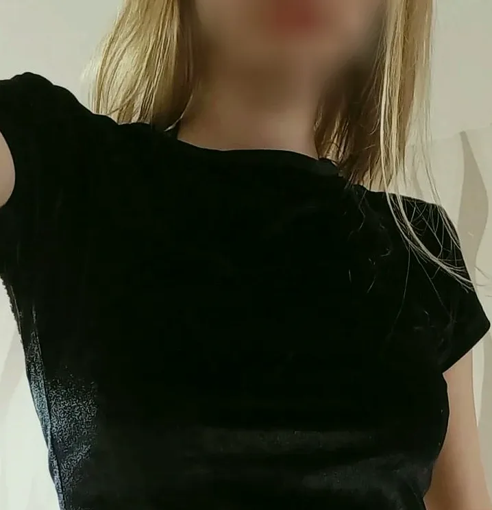 Valerie, 25